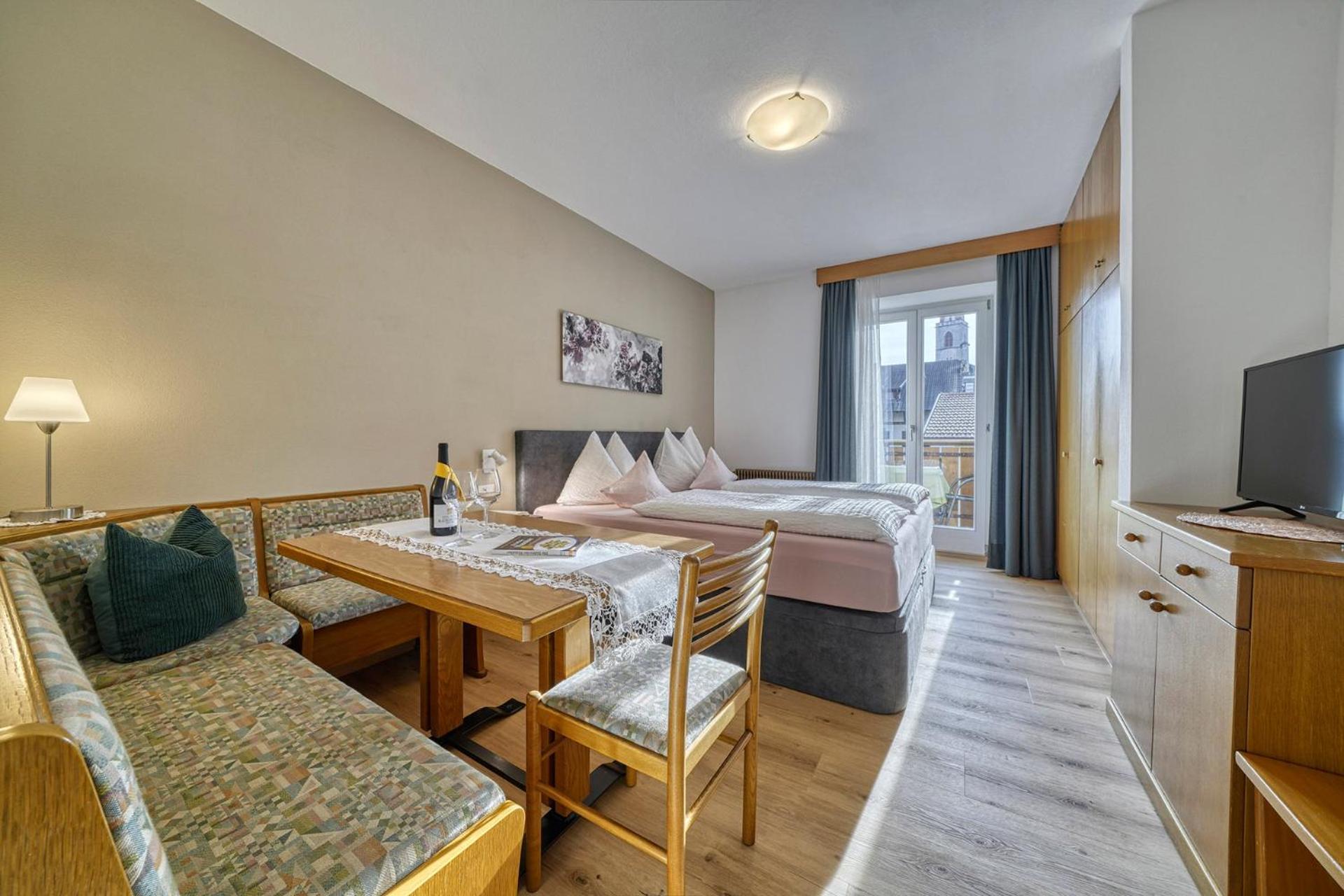 Josefsheim Hotell Lana Eksteriør bilde